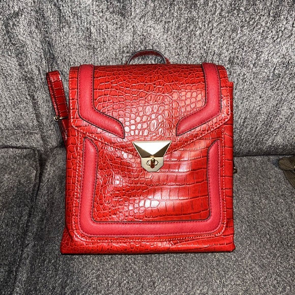 Jessica Simpson croc embossed backpack - Picture 1 of 6